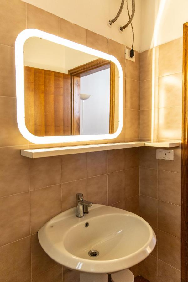 Unique Gem In Piazza Duomo Apartment Florence Exterior photo